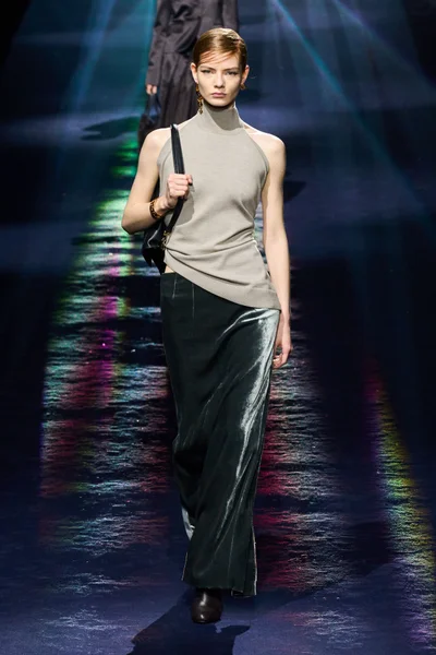 Look 30